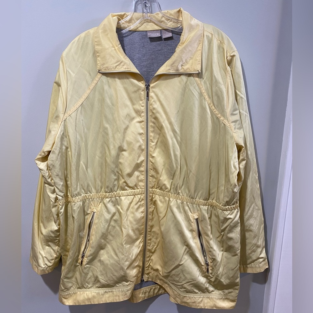 Women’s rain resistant zip up